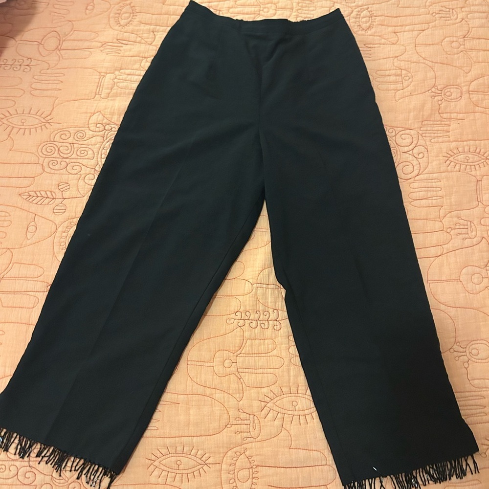 Cropped black pants with beads